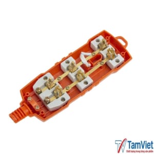 Ổ cắm chịu tải 6000W thiết kế chắc chắn, phù hợp cho thiết bị điện công suất lớn.